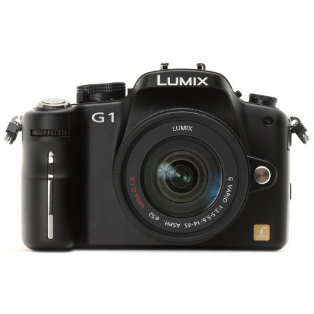 DSLR camera Panasonic Lumix G1 + 14-45mm Kit