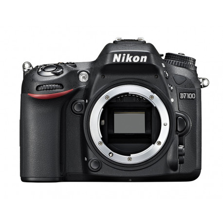 фотоапарат Nikon D7100 + чанта Nikon DSLR BAG + карта Nikon SD 16 GB
