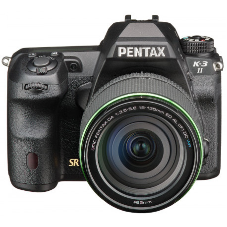 Pentax K-3 II + обектив Pentax 18-135mm f/3.5-5.6 DA + обектив Pentax 50mm f/1.8 DA