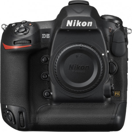 фотоапарат Nikon D5 + аксесоар Nikon 100-TH Anniversary Premium Camera Strap (черен)
