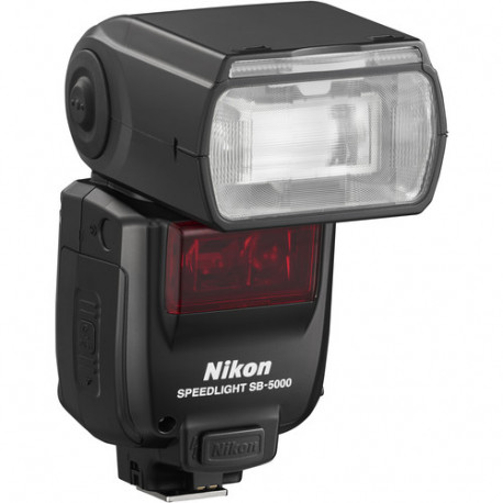 светкавица Nikon SB-5000 + зарядно у-во Panasonic Eneloop Pro Smart & Quick Charger + 4 бр. AA