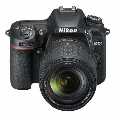 Nikon D7500 + обектив Nikon 18-140mm VR + батерия Nikon EN-EL15 + аксесоар Nikon 100-TH Anniversary Premium Camera Strap (черен)