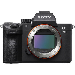 Camera Sony a7 III + Memory card Lexar Professional SDXC 1066X UHS-I 64GB