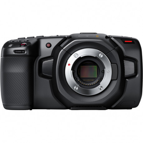 Camera Blackmagic Design Pocket Cinema Camera 4K + Lens Olympus M.Zuiko Digital ED 12-100mm f / 4 IS PRO