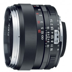 Lens Zeiss PLANAR 50mm f / 1.4 ZE for Canon