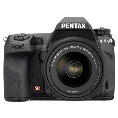  фотоапарат Pentax K-5 + обектив Pentax 18-55mm f/3.5-5.6 DA