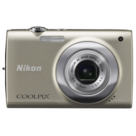 фотоапарат Nikon COOLPIX S2500 (сребрист) + кожен калъф Nikon S + карта памет 2 GB