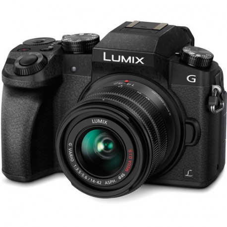 Panasonic Lumix G7 + Lumix G 14-42mm f / 3.5-5.6 II MEGA OIS (used)