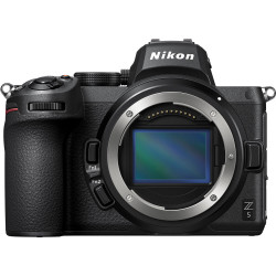 фотоапарат Nikon Z5 + обектив Nikon Z 24-200mm f/4-6.3 VR