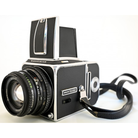 SLR Hasselblad 500C/M + OPTON 2,8,f=80mm Oberkochen SYNCHRO-COMPUR