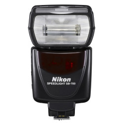 светкавица Nikon SB-700 (употребяван)