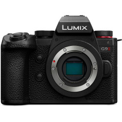 фотоапарат Panasonic Lumix G9 II + обектив Panasonic Lumix G Vario 12-60mm f/3.5-5.6 Asph. Power OIS