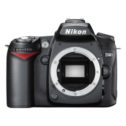 фотоапарат Nikon D90 + 18-105MM F3.5-5.6ED VR (Употребяван)