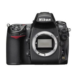 Nikon D700 + Nikon AF 28-70mm f/3.5-4.5D (Употребяван)